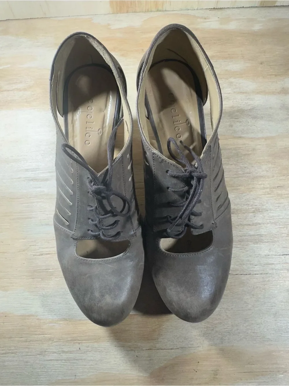 Coclico Lace-Up Cutout Heeled Shoes Women’s Size 6.5